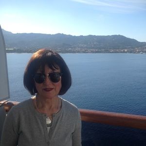 Meet your Posher, Lorna